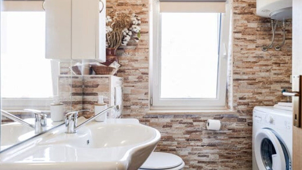 Photo of Bathroom in Gajana