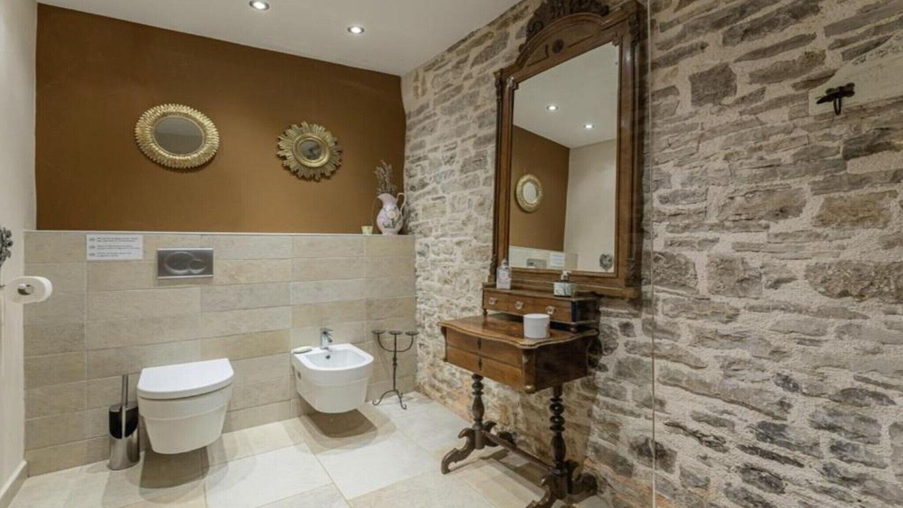 Photo of Bathroom in Mofardini