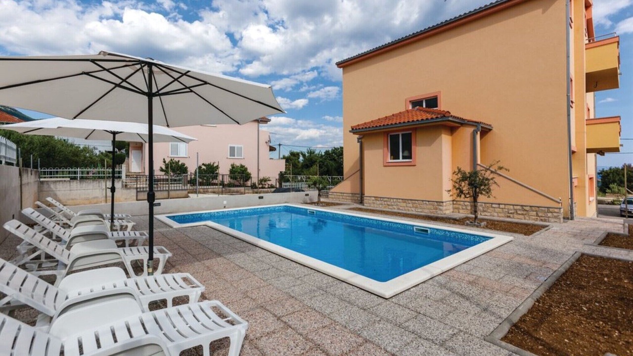 Photo of Outdoor in Rudine