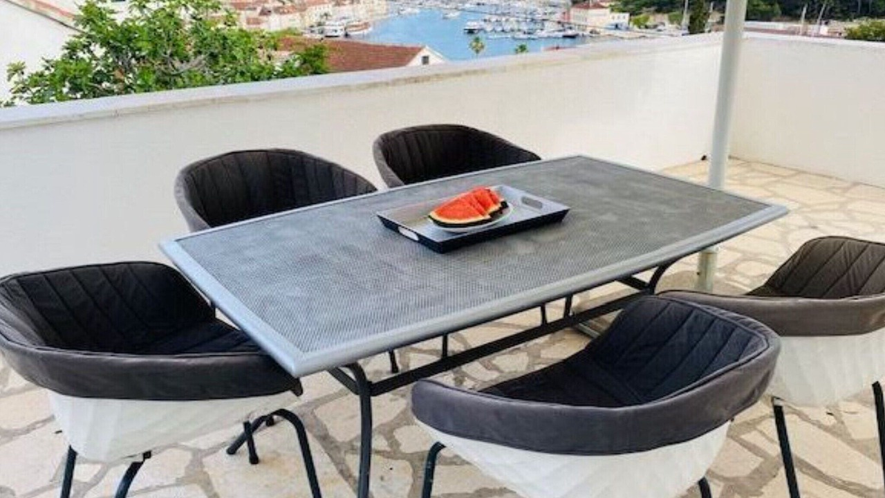 Photo of Patio Balcony in Cove Makarac (Milna)