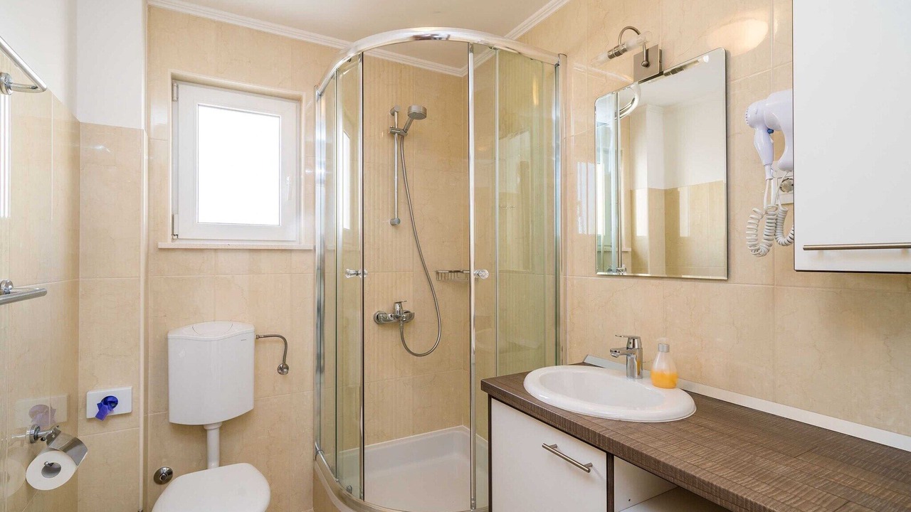 Photo of Bathroom in Plat
