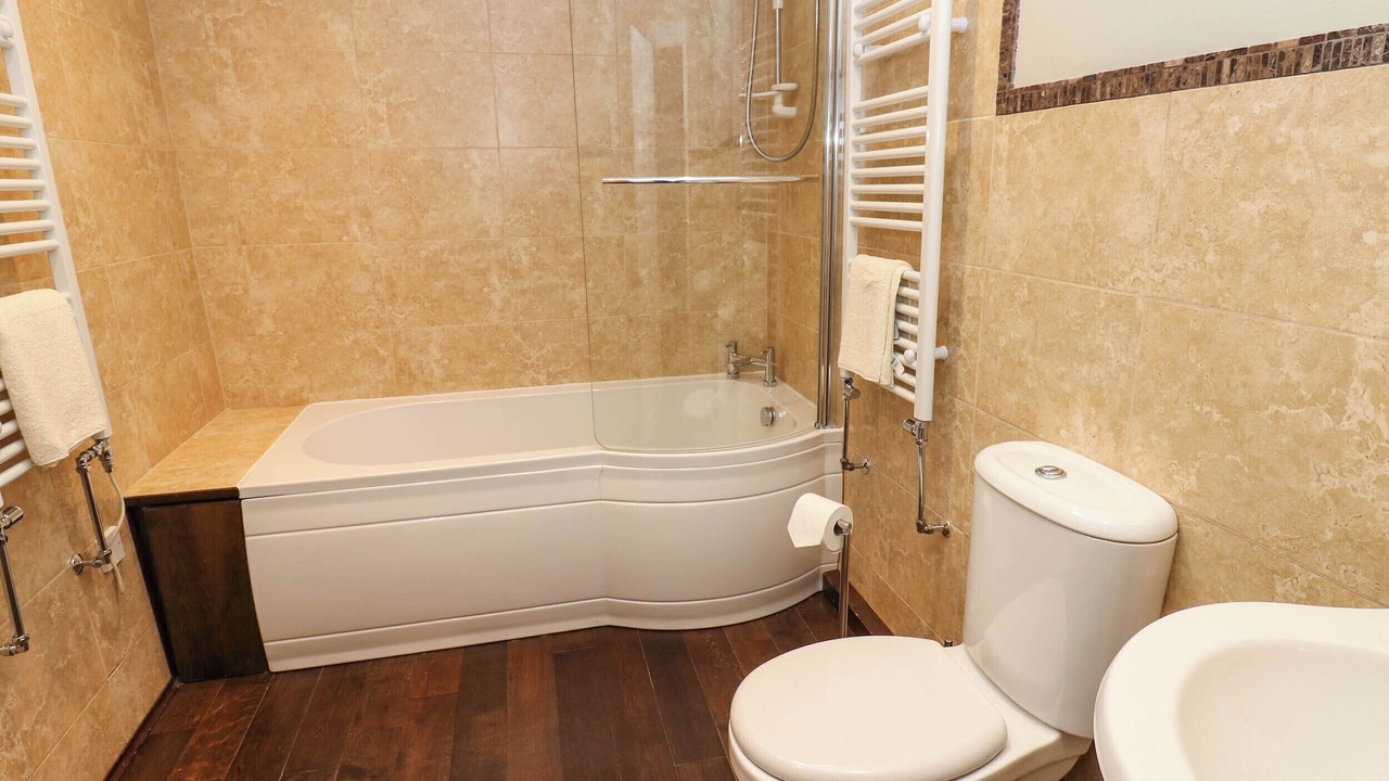 Photo of Bathroom in Headlam