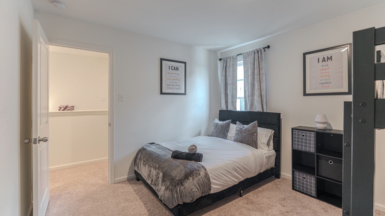 Photo of Bedroom in Northside