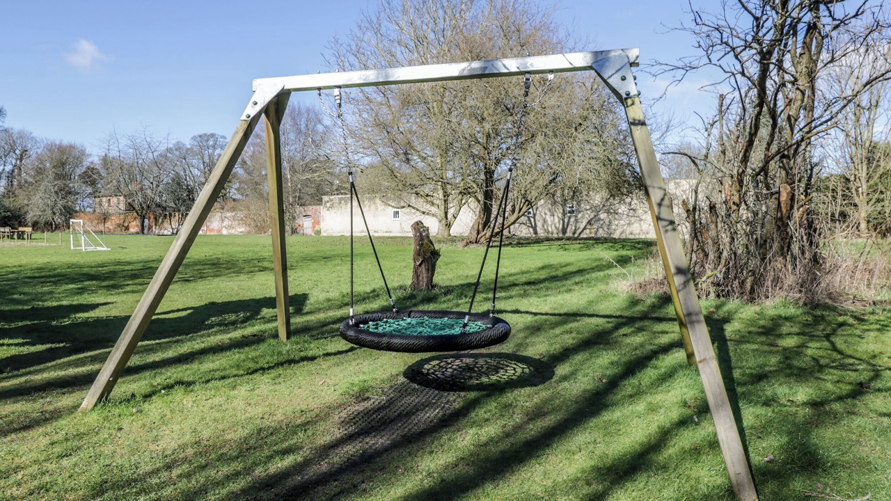 Photo of Others in Elcot