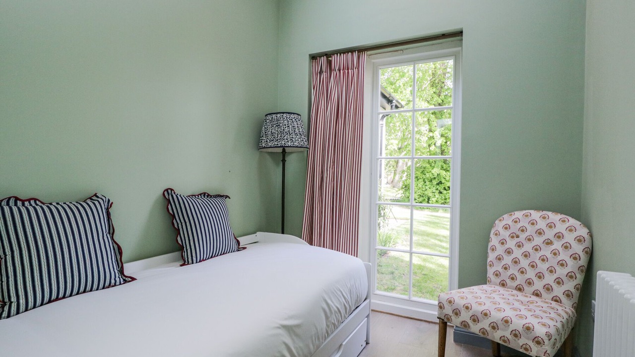 Photo of Bedroom in Elcot