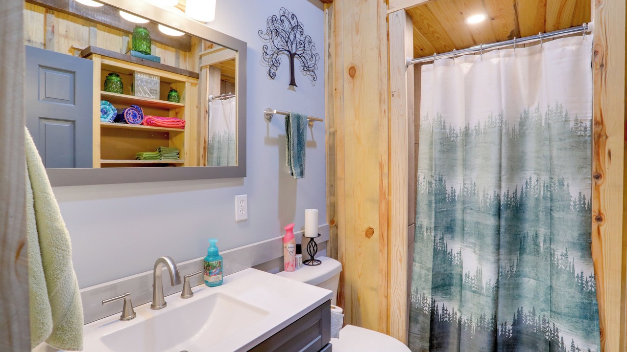 Photo of Bathroom in Greers Ferry