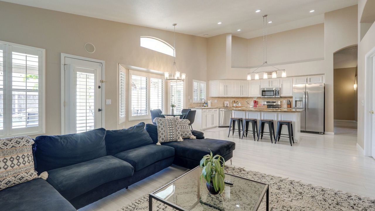 Photo of Livingroom in Gilbert Ranch