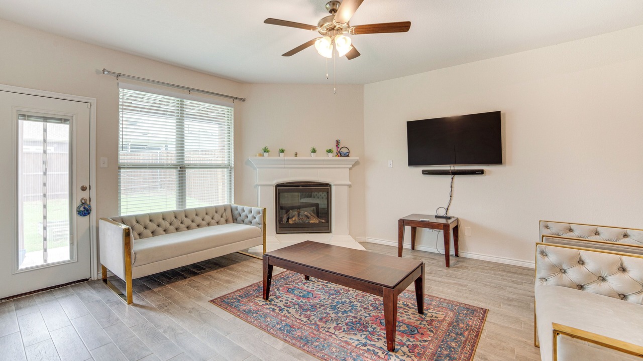 Photo of Livingroom in Forney