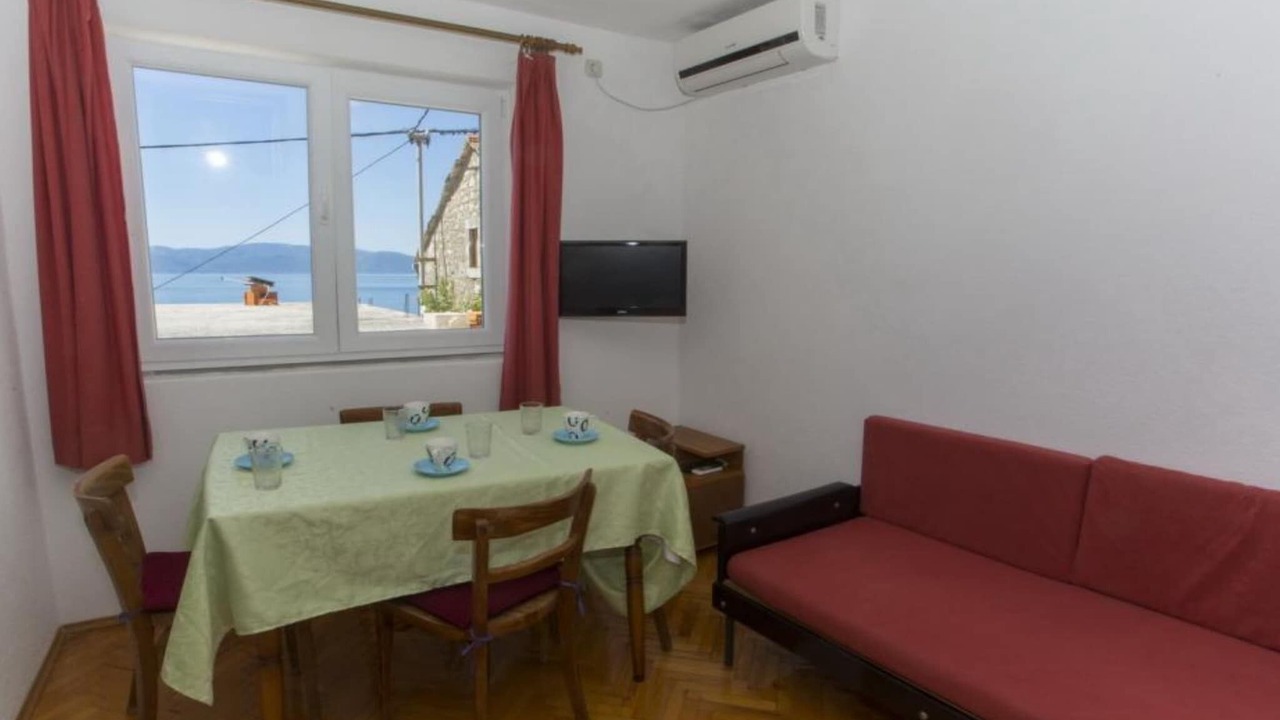 Photo of Livingroom in Brist