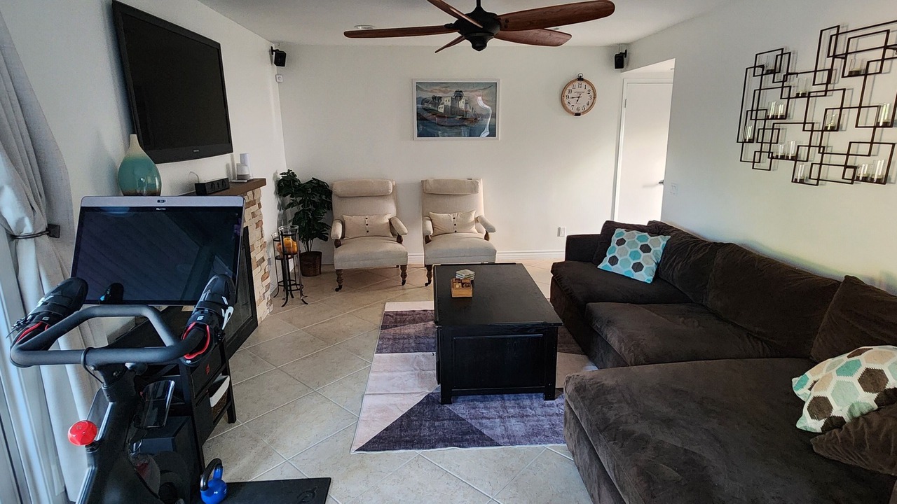 Photo of Bedroom in Canoga Park