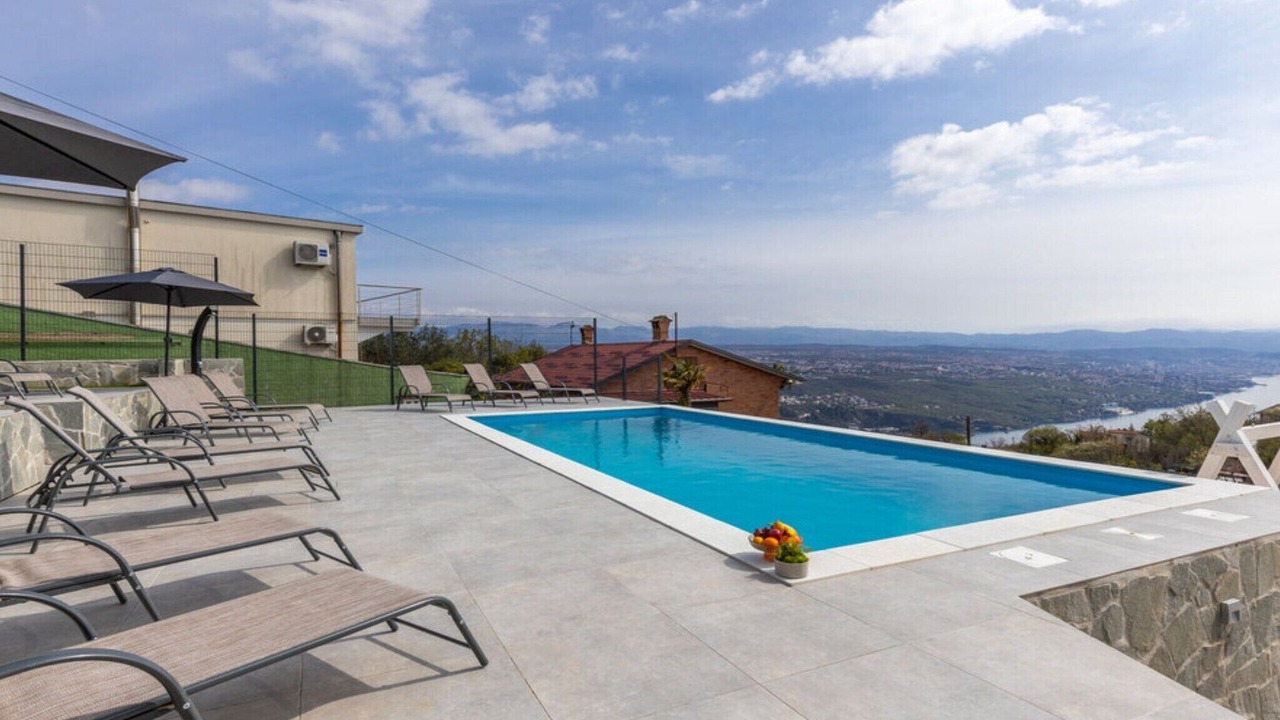 Photo of Outdoor in Bregi