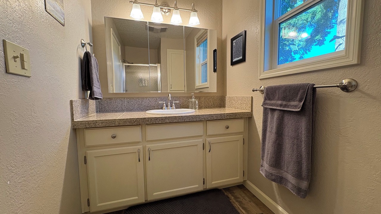 Photo of Bathroom in Sandy