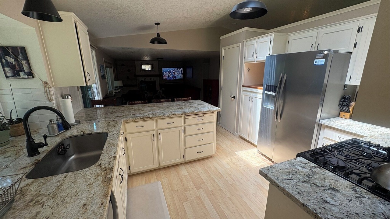 Photo of Kitchen in Sandy