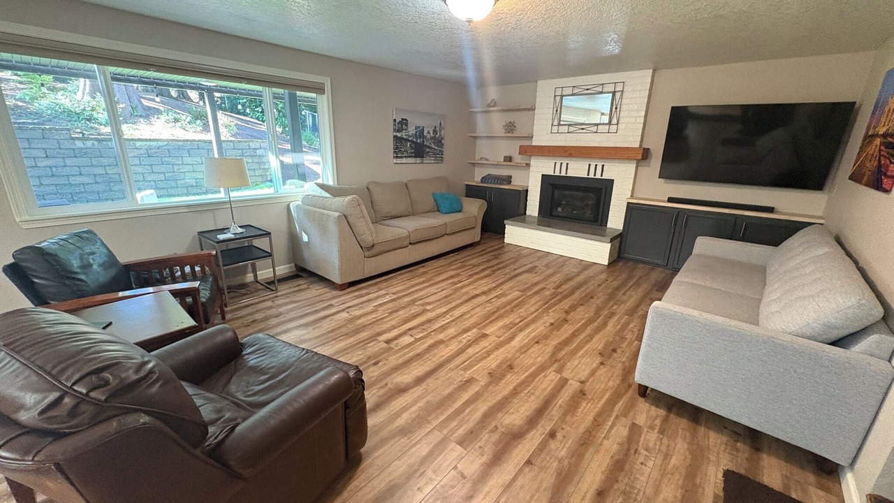 Photo of Livingroom in Sandy