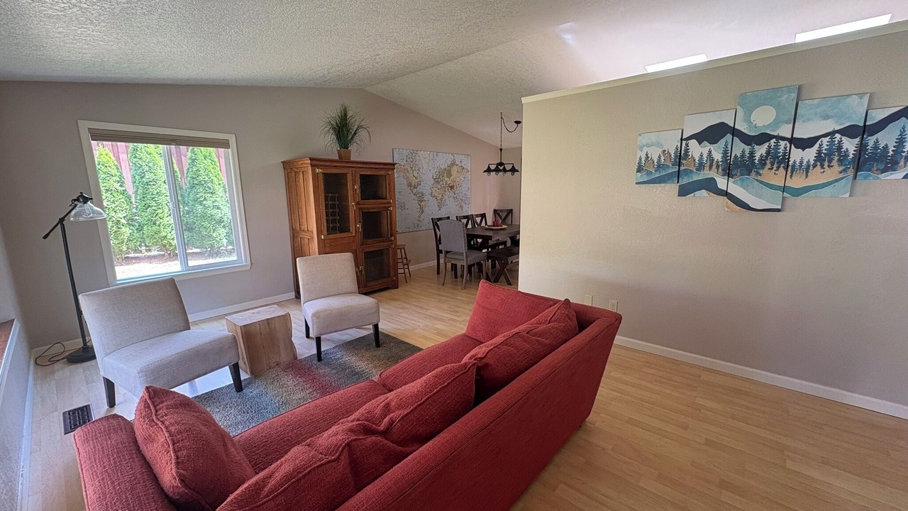 Photo of Livingroom in Sandy