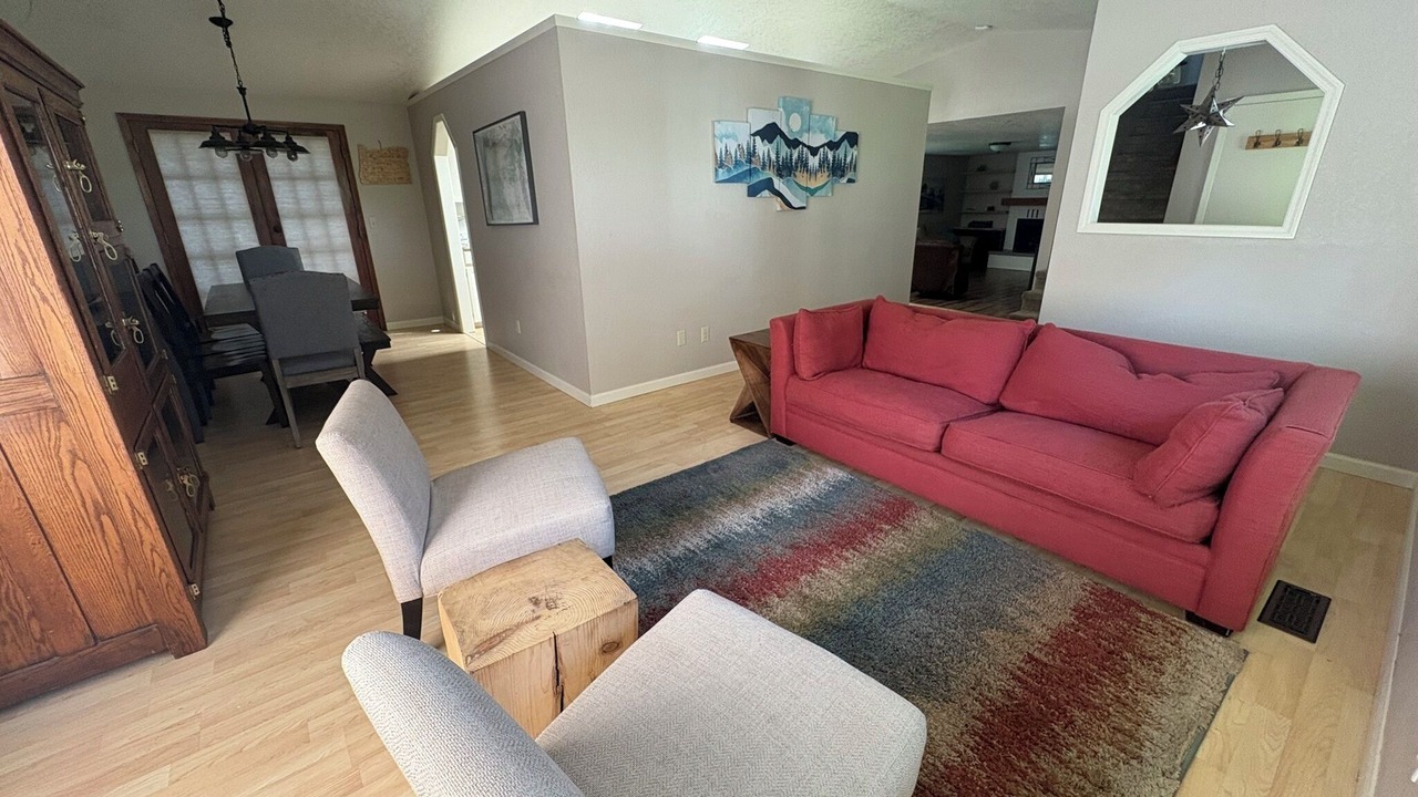 Photo of Livingroom in Sandy