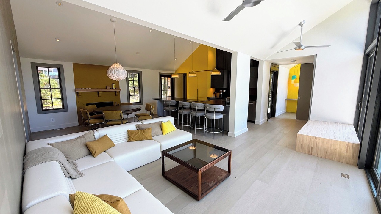 Photo of Livingroom in North Eastham