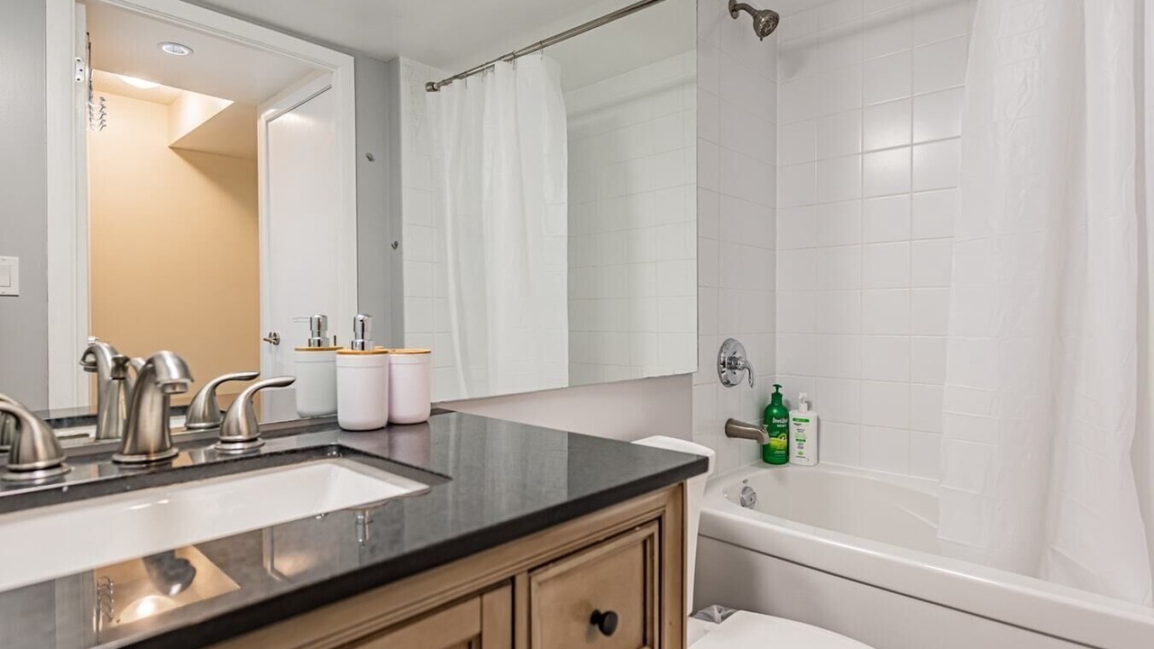 Photo of Bathroom in Fort York