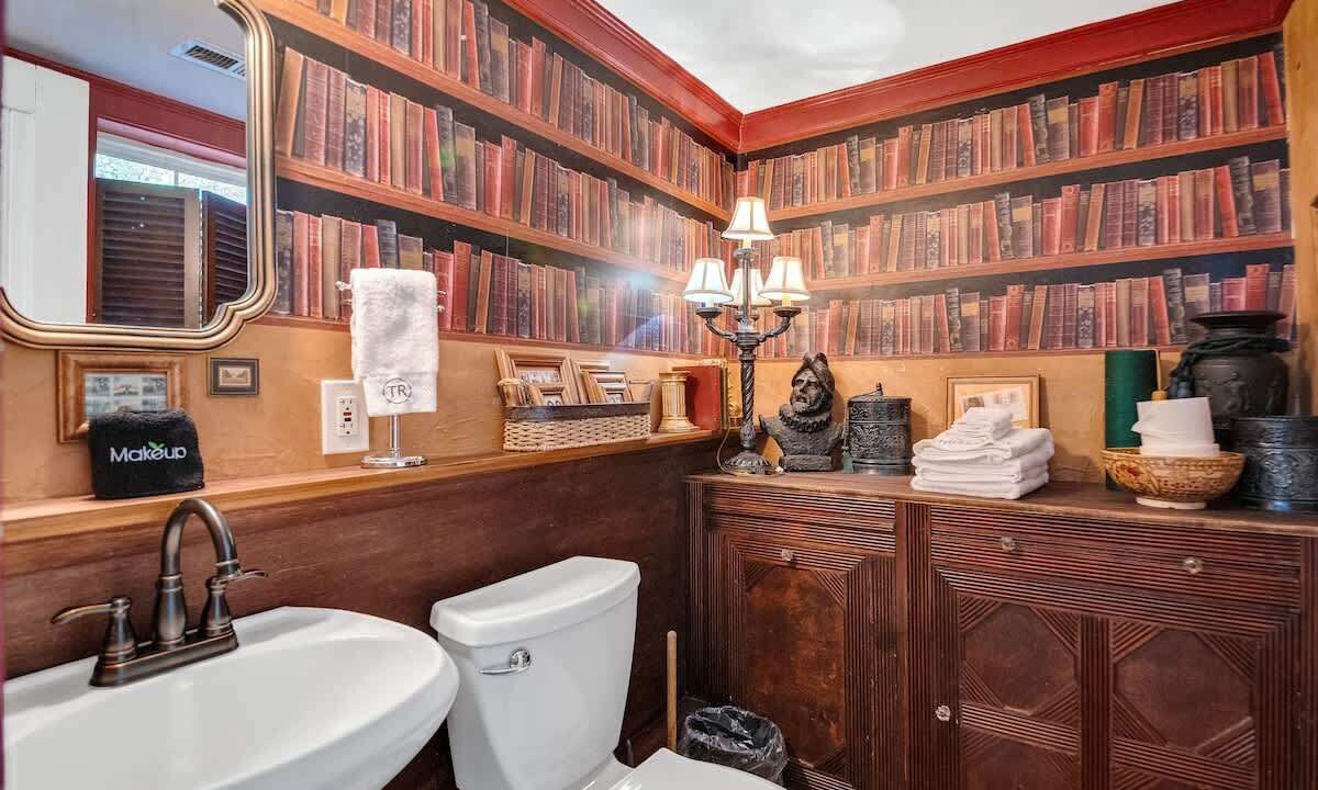 Photo of Bathroom in Lookout Mountain
