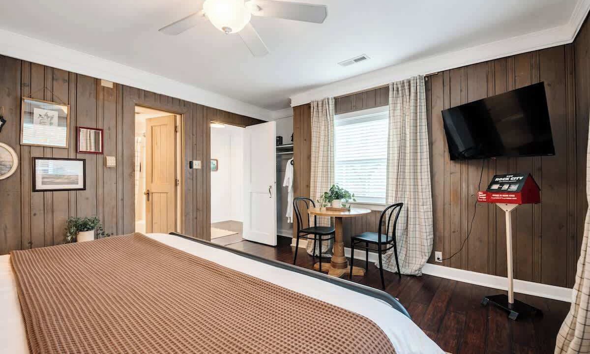 Photo of Bedroom in Lookout Mountain