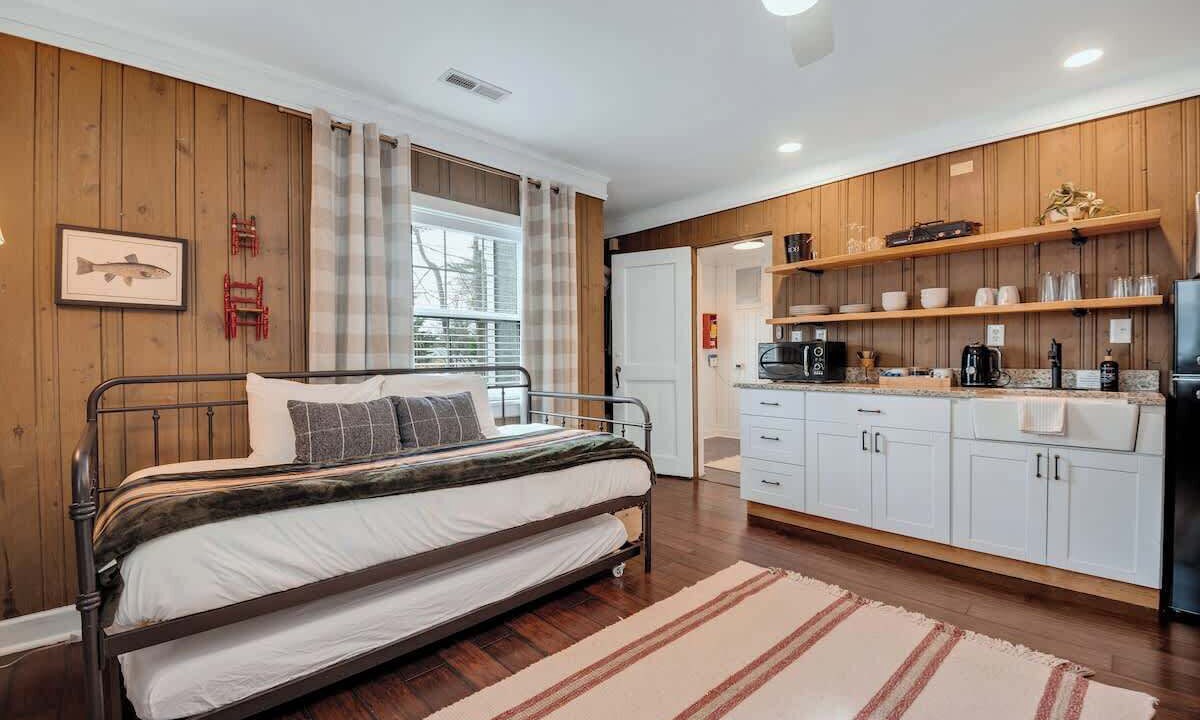 Photo of Bedroom in Lookout Mountain