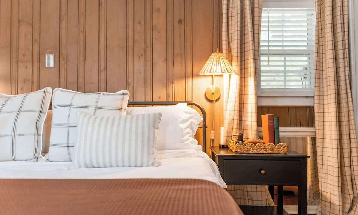 Photo of Bedroom in Lookout Mountain