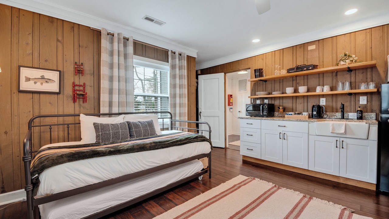 Photo of Bedroom in Lookout Mountain