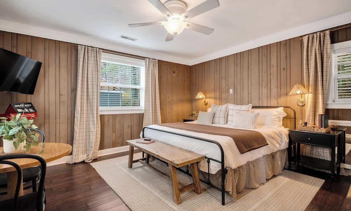 Photo of Bedroom in Lookout Mountain