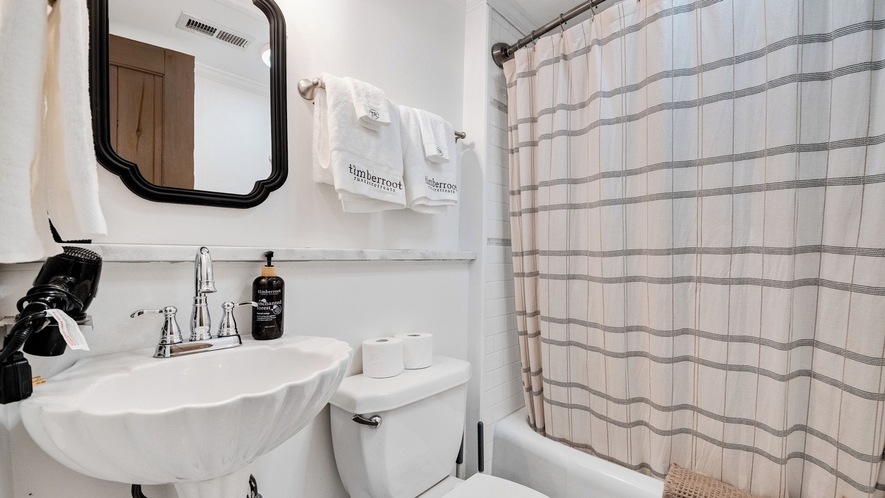 Photo of Bathroom in Lookout Mountain