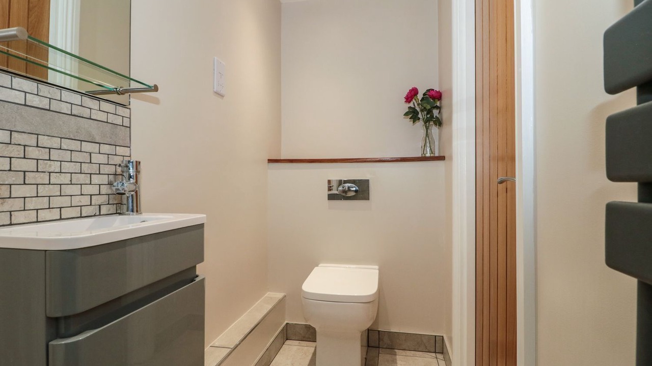 Photo of Bathroom in Compton Dundon