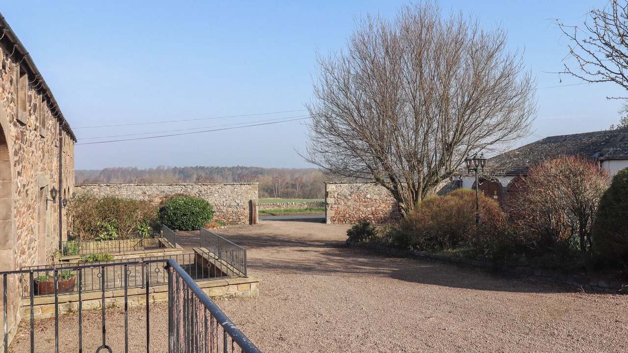 Photo of Outdoor in Akeld