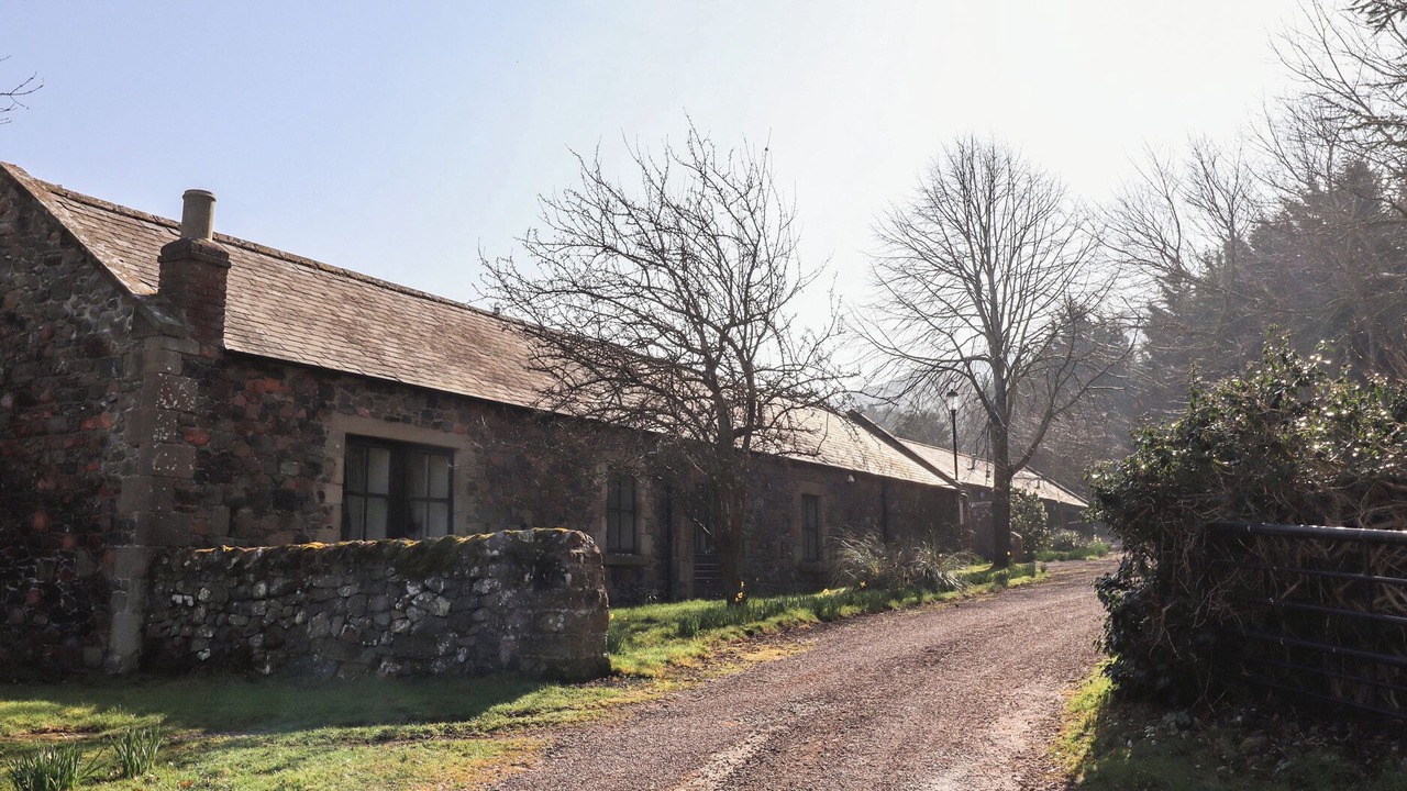 Photo of Outdoor in Akeld