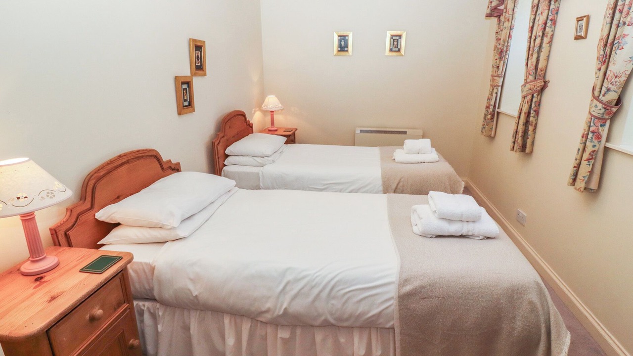 Photo of Bedroom in Akeld