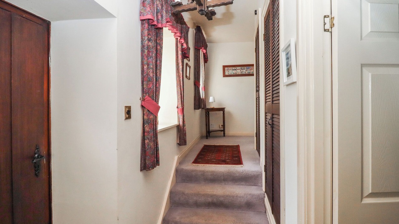 Photo of Others in Akeld