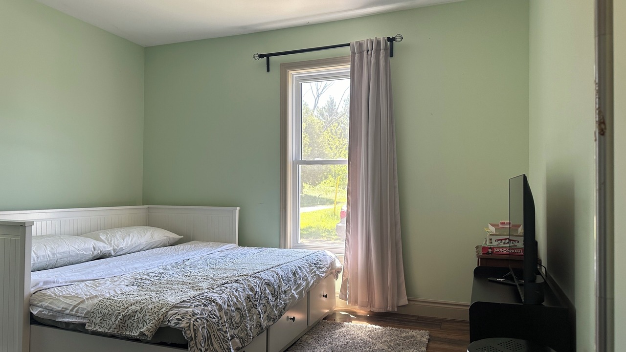 Photo of Bedroom in Colborne