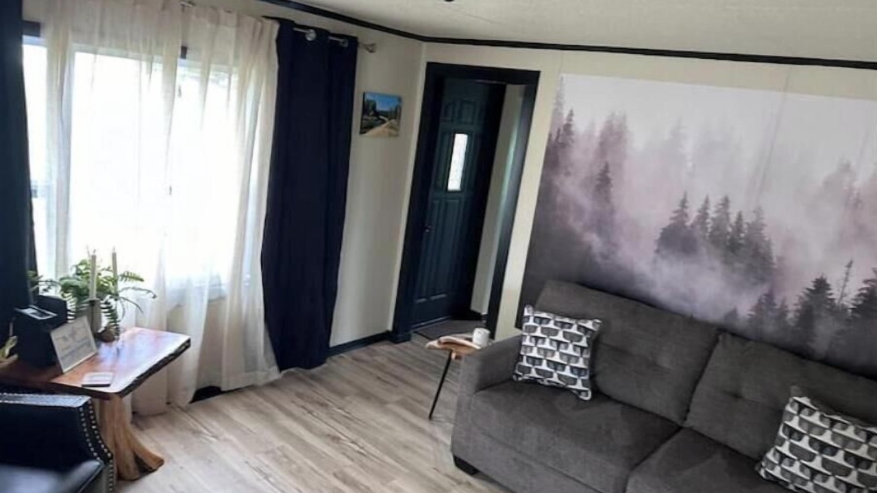 Photo of Livingroom in Harrison