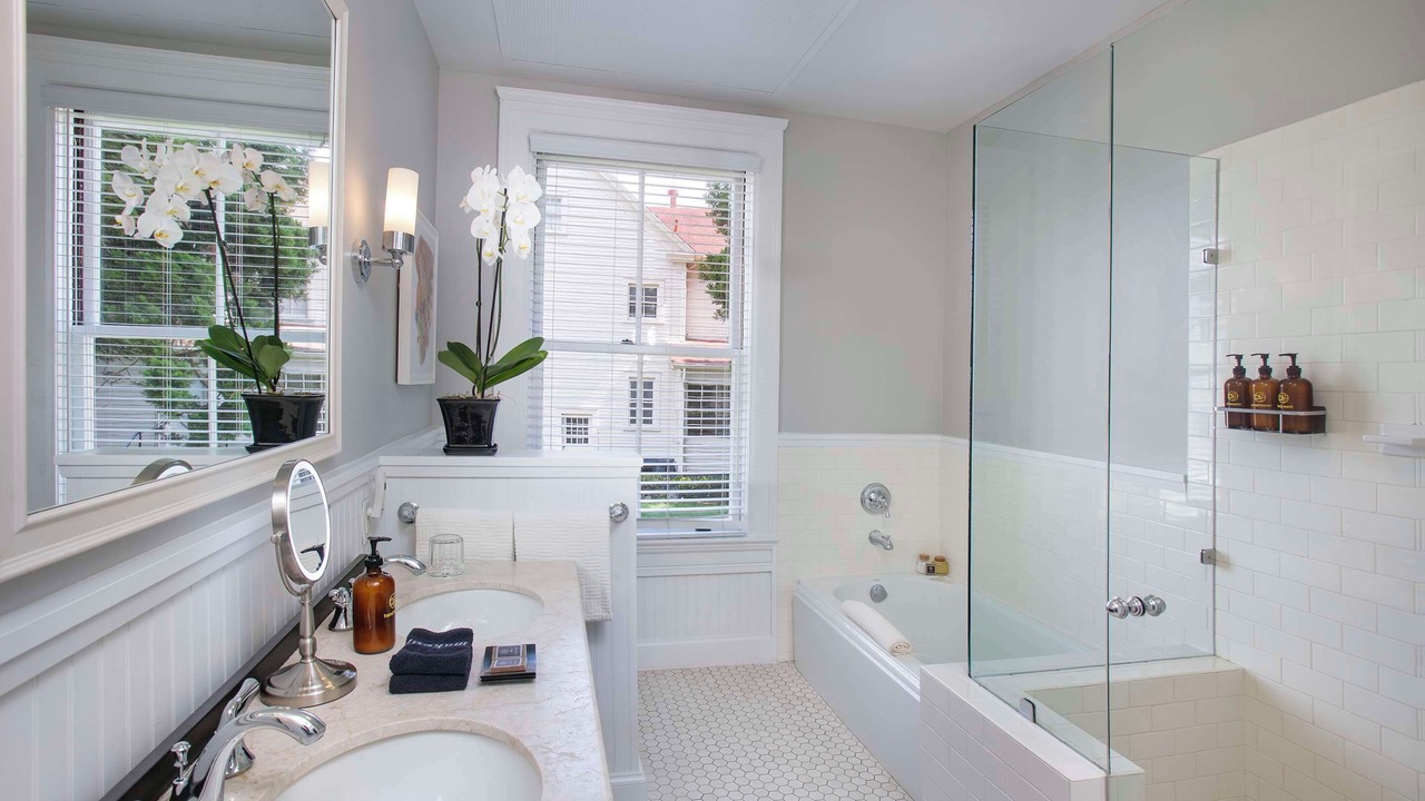 Photo of Bathroom in Sausalito