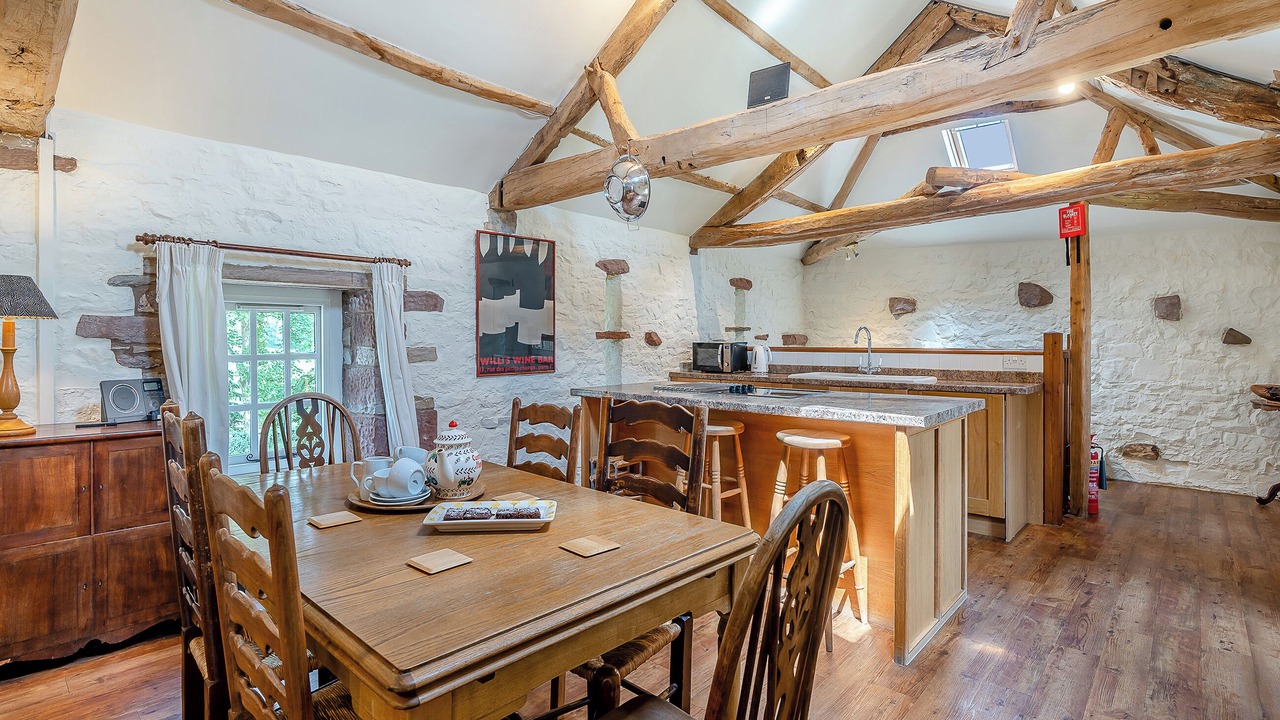 Photo of Others in Wing