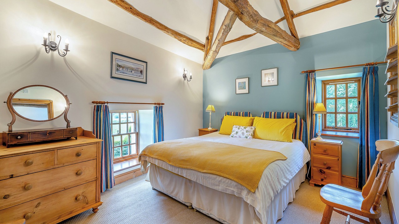 Photo of Others in Wing