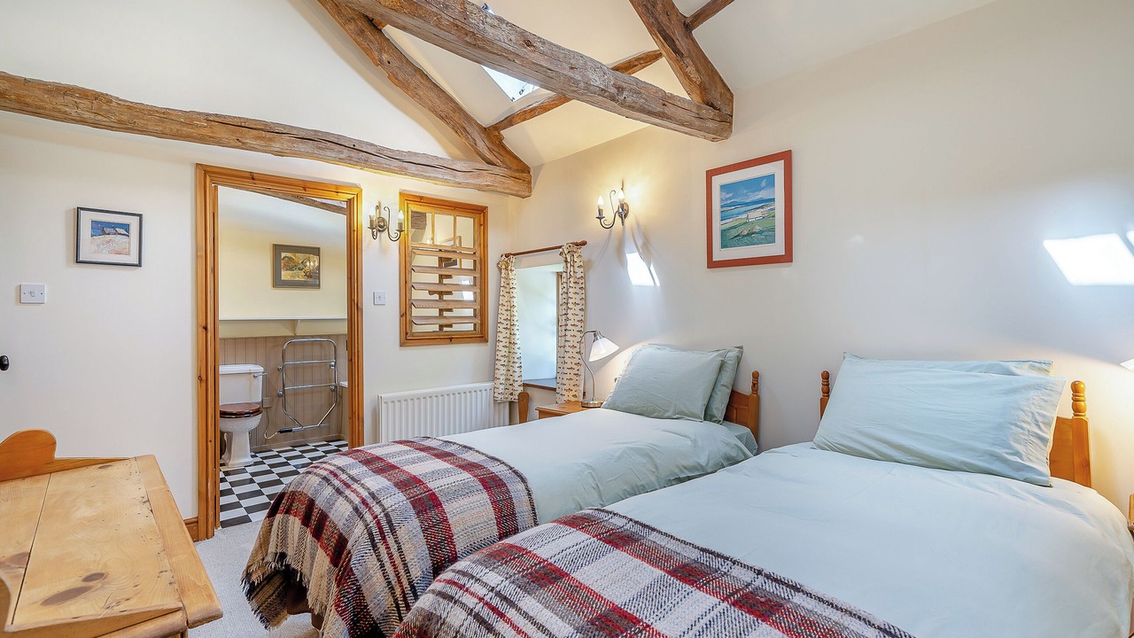 Photo of Others in Wing