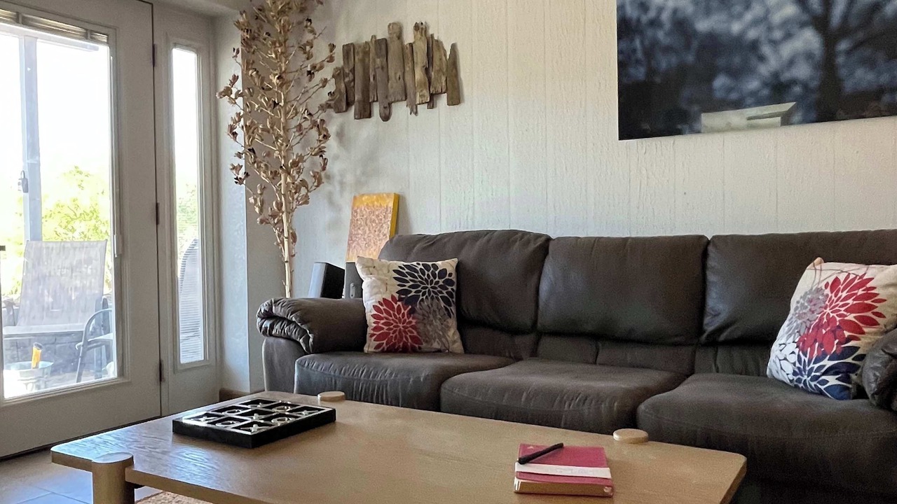Photo of Livingroom in Brewster County