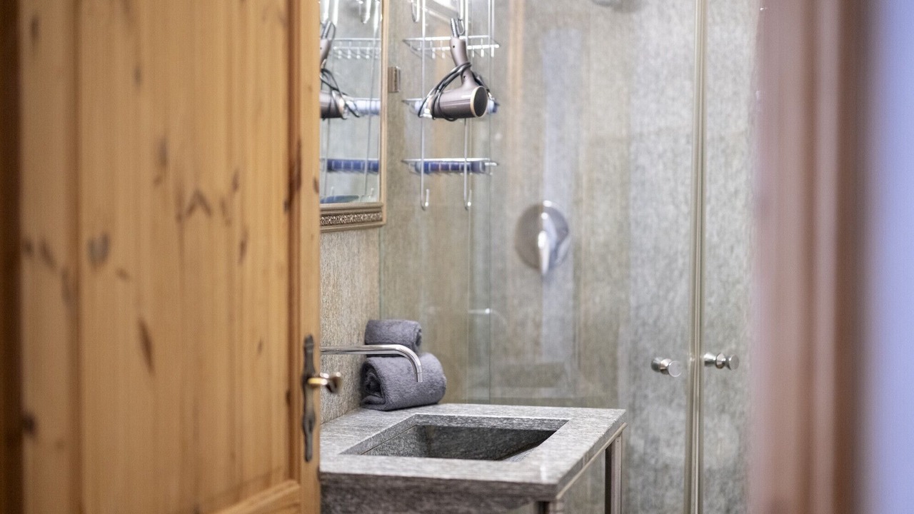 Photo of Bathroom in Sent