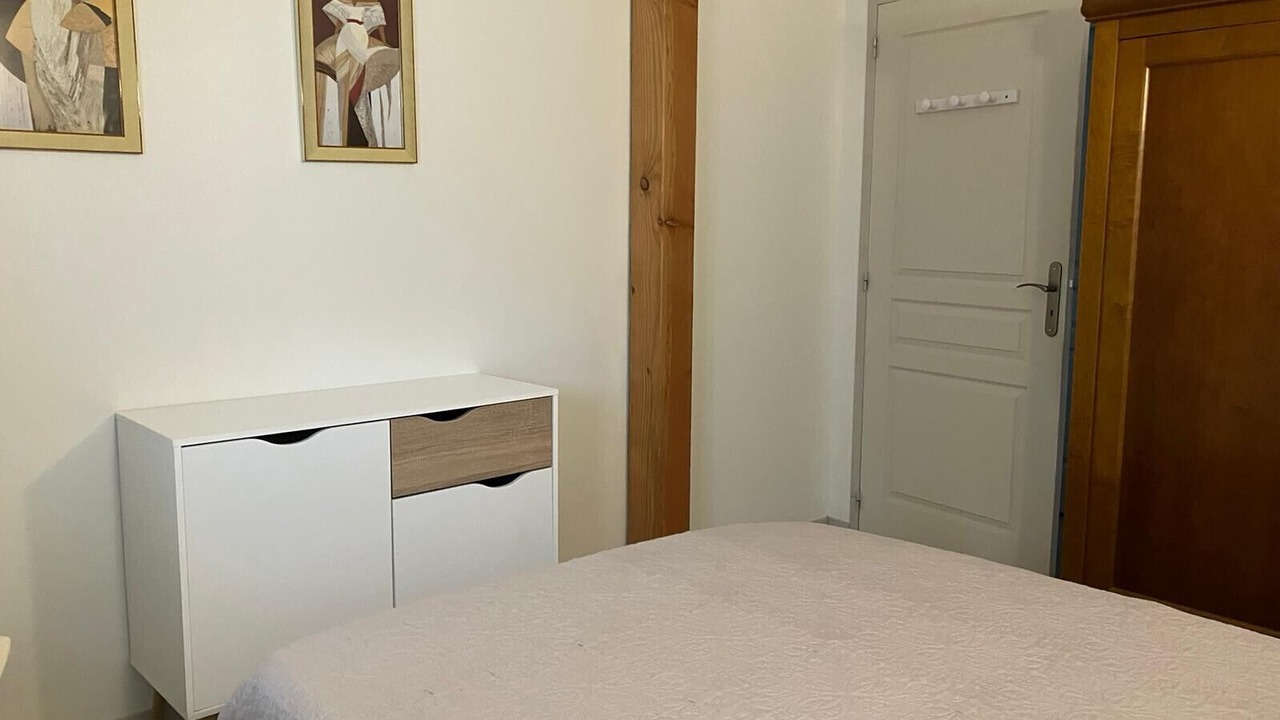 Photo of Bedroom in Tour-de-Faure