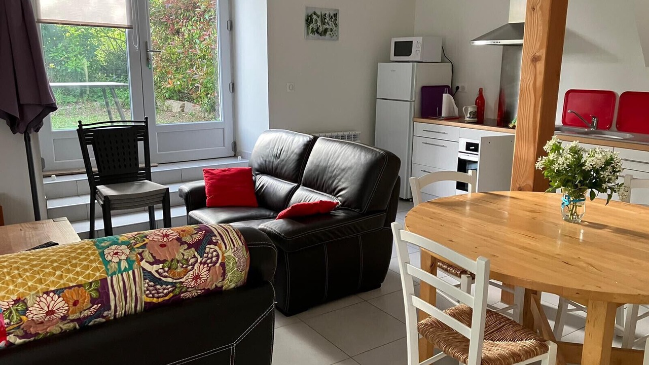 Photo of Livingroom in Tour-de-Faure