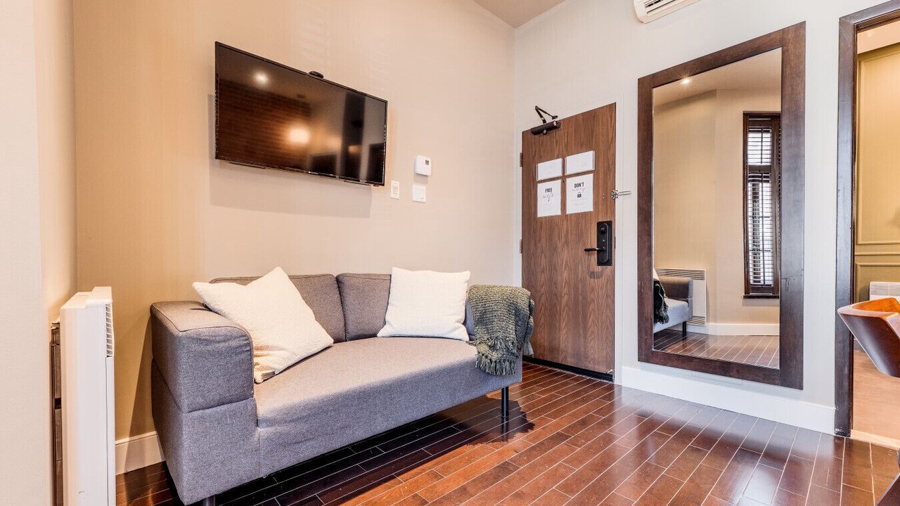 Photo of Livingroom in Latin Quarter