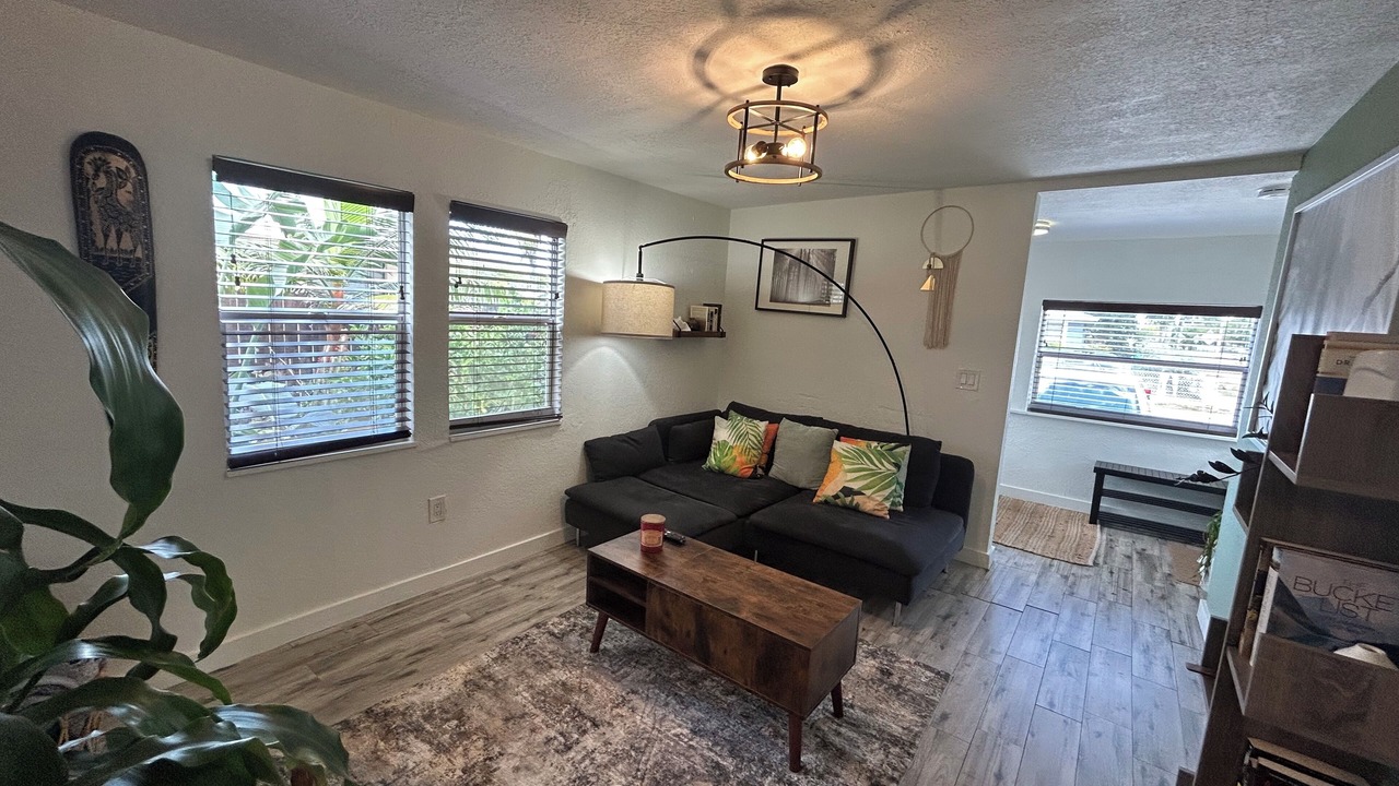 Photo of Livingroom in Dania Beach