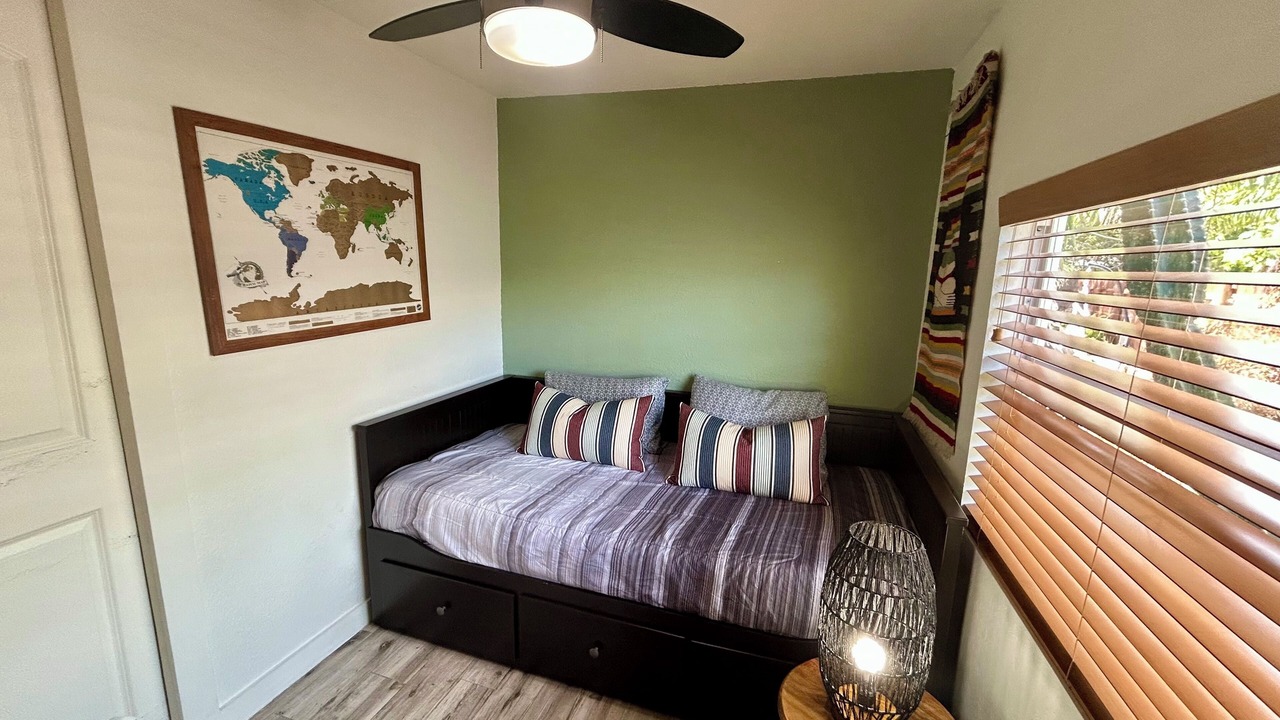 Photo of Bedroom in Dania Beach