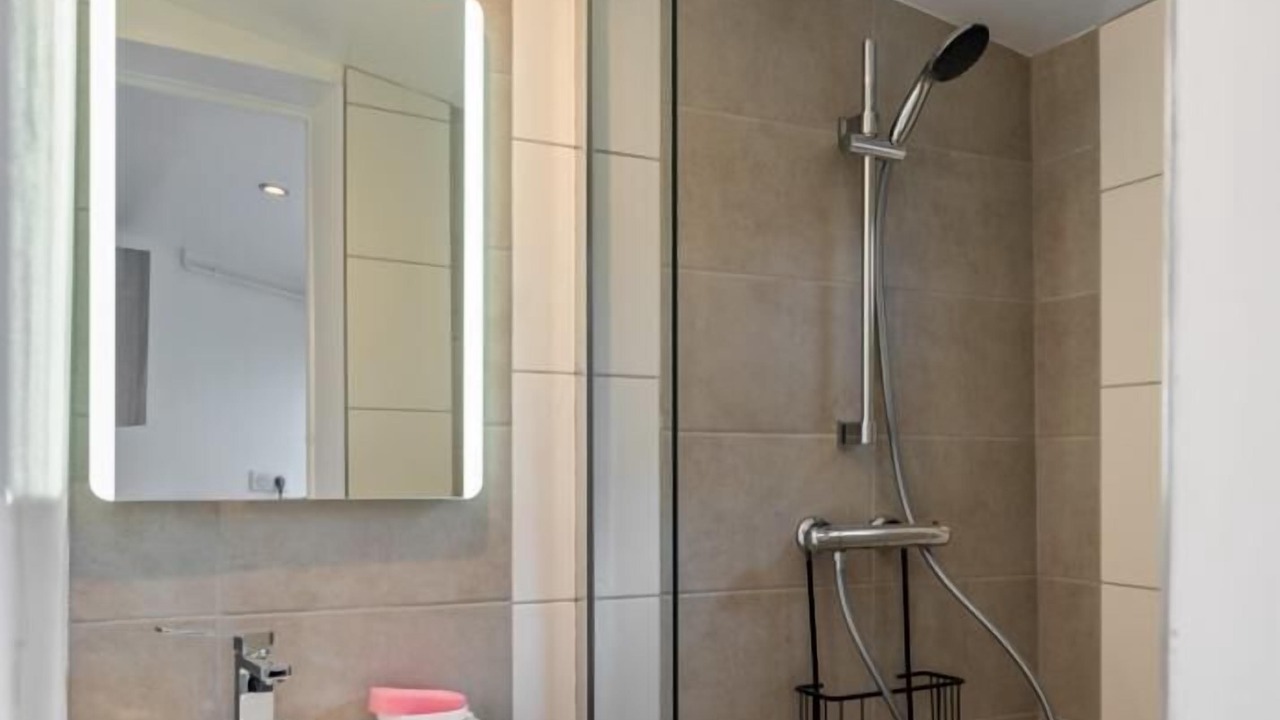Photo of Bathroom in Saint-Saens