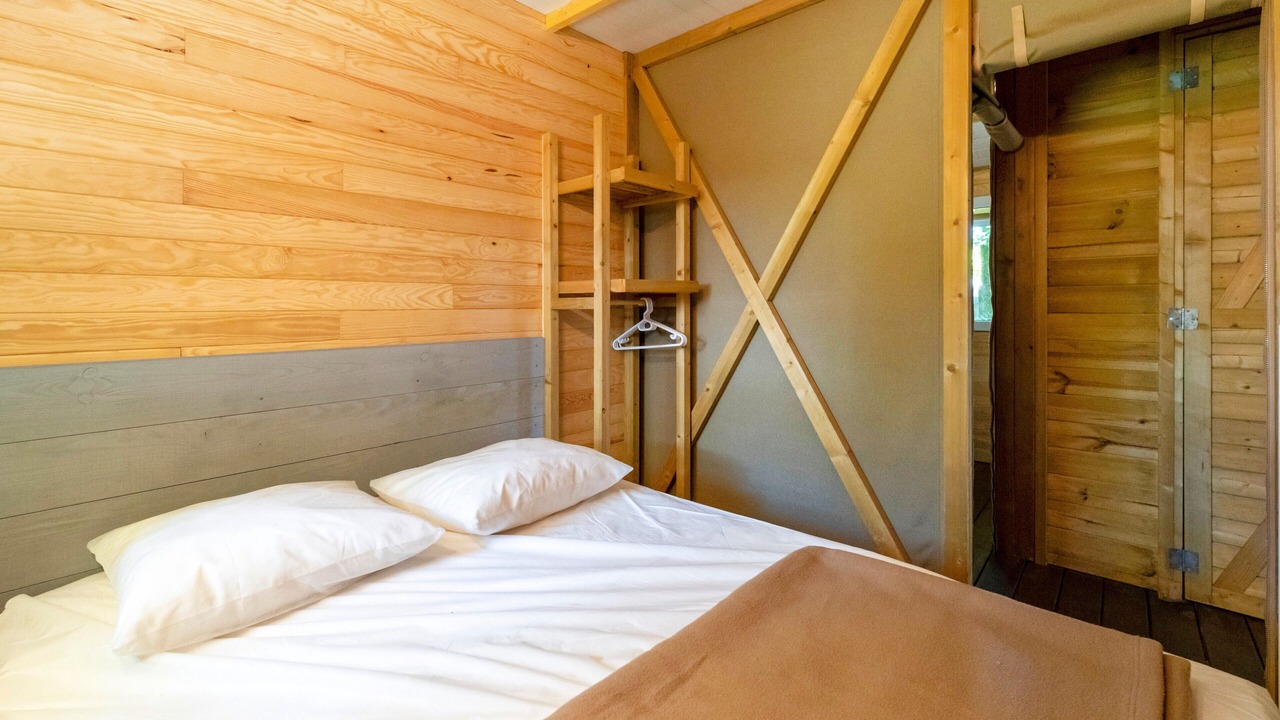 Photo of Bedroom in Lesperon