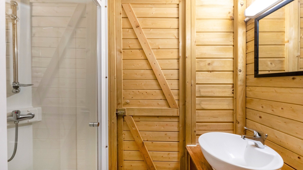 Photo of Bathroom in Lesperon